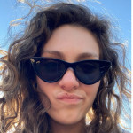Freiberufler -Grafikdesignerin & Illustratorin