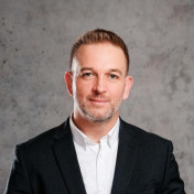 freiberufler Software-Engineer mit kaufmännischer Erfahrung auf freelance.de