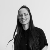 freiberufler Senior Grafikdesignerin · Corporate Design & Brand Building auf freelance.de