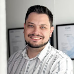 Freiberufler -Zertifizierter IT-Projektmanager & T-Shaped Solution Architect