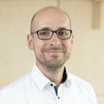 Freiberufler -IT-Trainer und IT-Berater für Online-Lehre