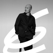 freiberufler Freelance Designer & Marketing Manager | AI, E-Commerce, Social-Media, Print & Digital auf freelance.de