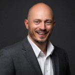 Freiberufler -Software Engineering Lead | Principal Solution Architect | AI & Agentic Engineering Expert | Cloud & DevOps Expert