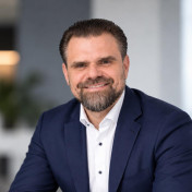 freiberufler Interim Manager | KI-Transformation & Programmleitung | CEO auf freelance.de