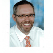 freiberufler experienced CFO, international experience, several branches auf freelance.de