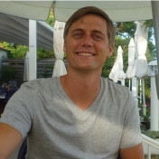 freiberufler Motoreninstandsetzer mit Groß und Außenhandel Ausbildung auf freelance.de