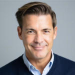 Freiberufler -AI-DRIVEN GROWTH, MARKETING AUDIENCE & COMMERCIAL EXECUTIVE
