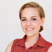 freiberufler Grafikdesignerin / Dipl. Kommunikationsdesignerin / Retusche auf freelance.de